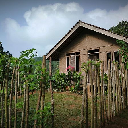 Farmstay Manangel Sindanglaka Exterior photo